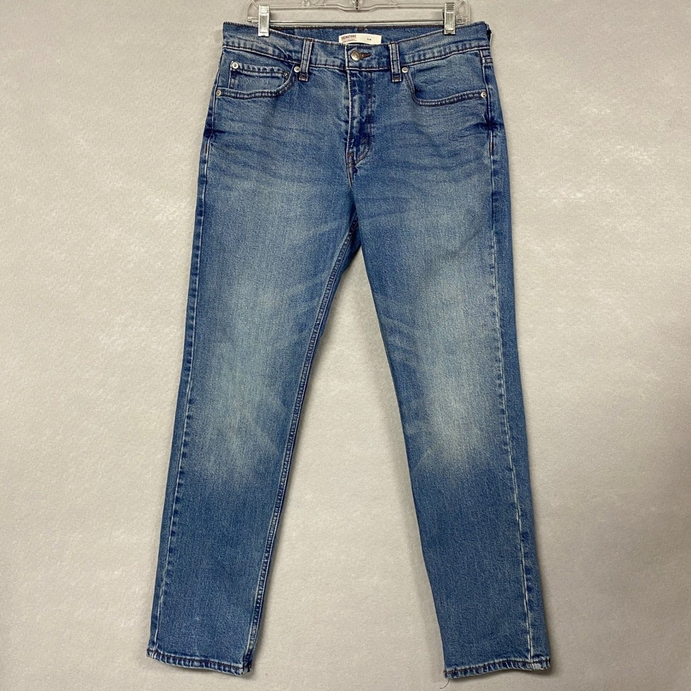 Signature Levi's Jeans Women's 32x30 Slim Medium Wash Denim Classiccore Mid Rise